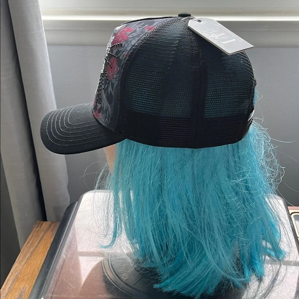 Black Skull Graphic Cap